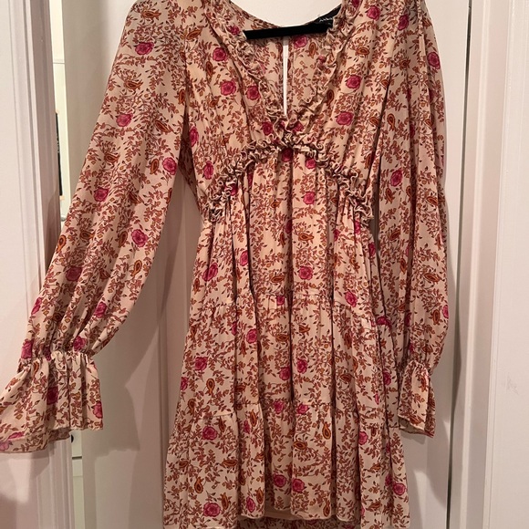 Aakaa Dresses & Skirts - Aakaa Pink and Brown Floral Ruffle Dress